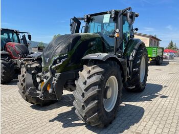 VALTRA T-series Traktor