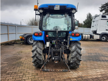 NEW HOLLAND T4 Traktor