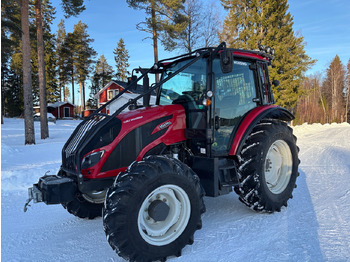 VALTRA A104 Traktor