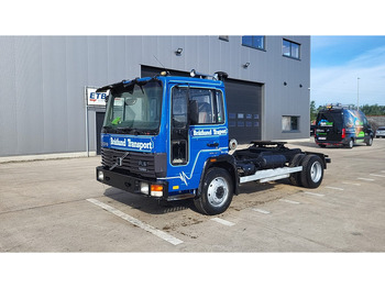 VOLVO FL6 Sattelzugmaschine