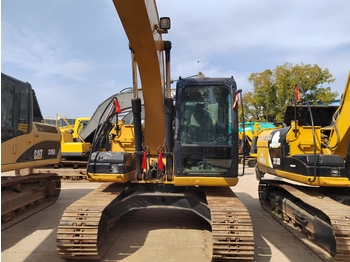 Kettenbagger CATERPILLAR 318D: das Bild 2