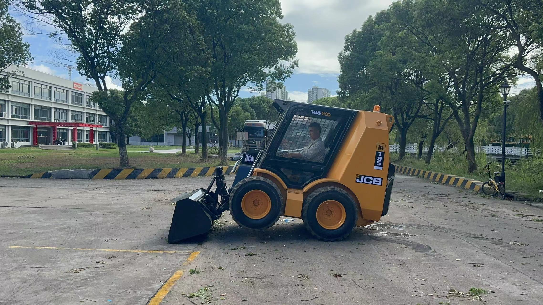 JCB ROBOT 185 Kompaktlader