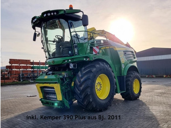 JOHN DEERE 8800 Feldhäcksler