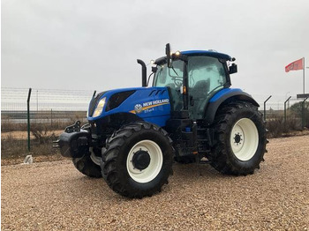 NEW HOLLAND T7 Traktor