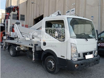 NISSAN LKW mit Arbeitsbühne