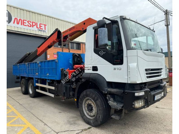 Pritsche LKW, Autokran Iveco Trakker 310: das Bild 2