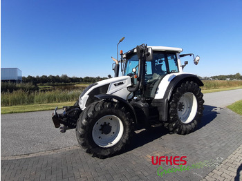 VALTRA N143 Traktor