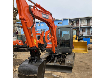 DOOSAN DX60 Kettenbagger