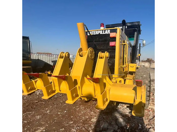 CATERPILLAR 140H Grader