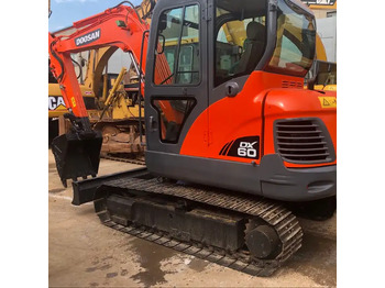 Kettenbagger Used 6t Mini Excavator Original Korea Doosan Used Excavators Doosan Dx60 With Nice Work Condition On Sale In Shanghai: das Bild 2