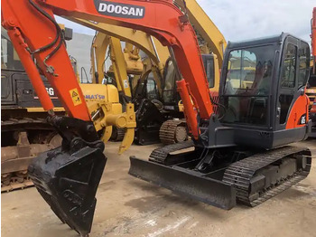 Kettenbagger Used 6t Mini Excavator Original Korea Doosan Used Excavators Doosan Dx60 With Nice Work Condition On Sale In Shanghai: das Bild 3