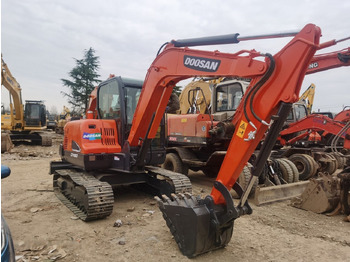 Kettenbagger Doosan DX60: das Bild 2