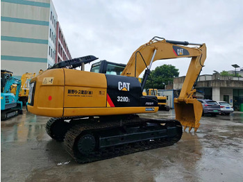 CATERPILLAR 320D2 Kettenbagger