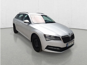 PKW SKODA SUPERB KOMBI: das Bild 2