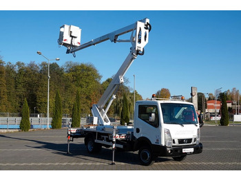 NISSAN LKW mit Arbeitsbühne