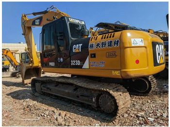 Kettenbagger 2019 Caterpillar 323D2L: das Bild 4