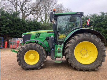 JOHN DEERE 6215R Traktor