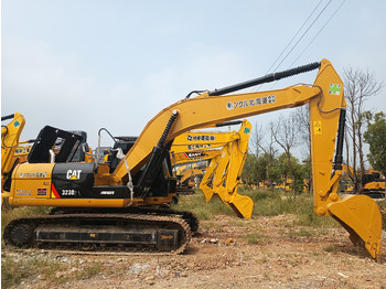 CATERPILLAR 323D2L Kettenbagger