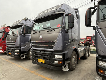 SINOTRUK HOWO Sattelzugmaschine