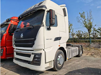 SINOTRUK HOWO Sattelzugmaschine