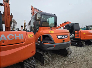 Kettenbagger Doosan DX60: das Bild 4