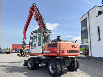 Mobilbagger Liebherr A 904 C  Greifer Umschlag Holz: das Bild 5