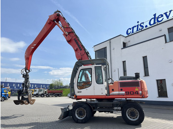 Mobilbagger Liebherr A 904 C  Greifer Umschlag Holz: das Bild 4