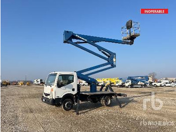 NISSAN LKW mit Arbeitsbühne