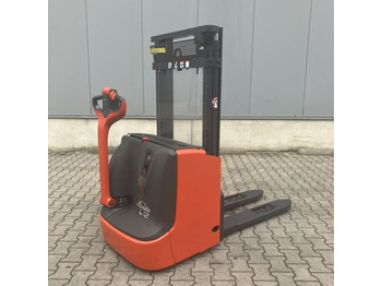 LINDE L12 Hochhubwagen