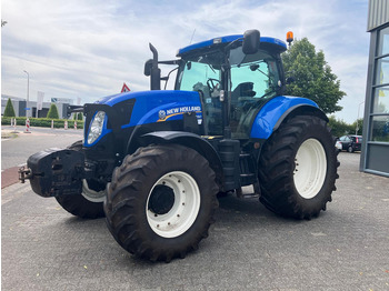 NEW HOLLAND Traktor