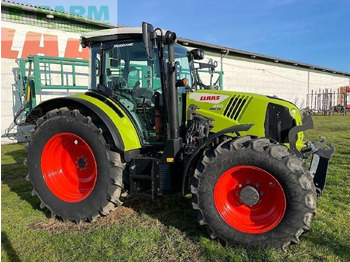 CLAAS Arion 450 Traktor