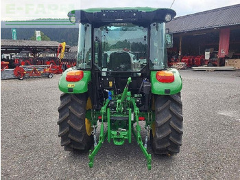 Traktor John Deere 5058 e: das Bild 3