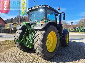 Traktor John Deere 6155r: das Bild 5