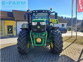 Traktor John Deere 6155r: das Bild 2