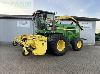 JOHN DEERE 7700 Ernteforsatz für Häcksler