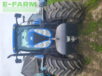 NEW HOLLAND T7 Traktor