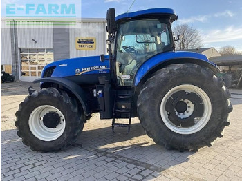 NEW HOLLAND T7.220 Traktor