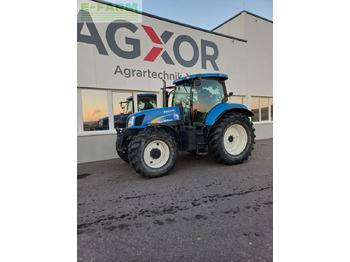 NEW HOLLAND T6000 Traktor