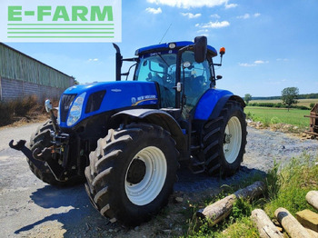 NEW HOLLAND T7.235 Traktor