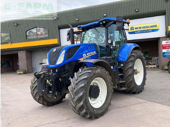 NEW HOLLAND T7.245 Traktor