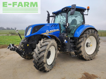 NEW HOLLAND T7.245 Traktor