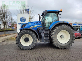 NEW HOLLAND T7 Traktor