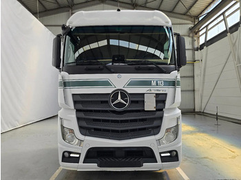 Sattelzugmaschine Mercedes-Benz Actros 1843 PTO: das Bild 3