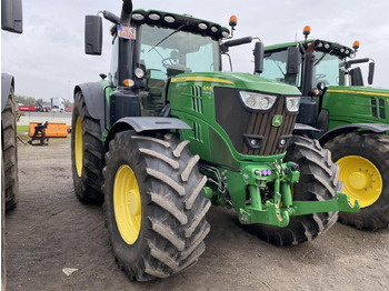 JOHN DEERE 6215R Traktor