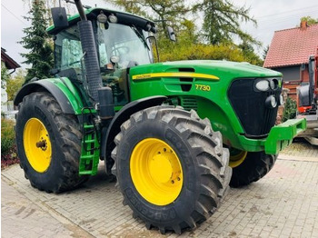 JOHN DEERE 7730 Traktor