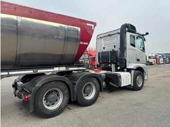 Sattelzugmaschine Mercedes-Benz Actros 2653 6x4: das Bild 3