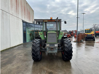 Traktor Fendt FAVORIT 615LS: das Bild 2