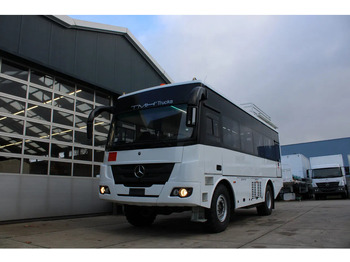 MERCEDES-BENZ Reisebus