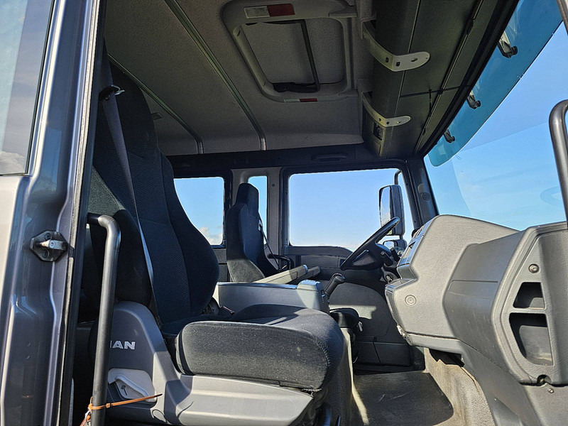 Koffer LKW MAN 8.180 TGL DOKA DOUBLE CABIN: das Bild 7