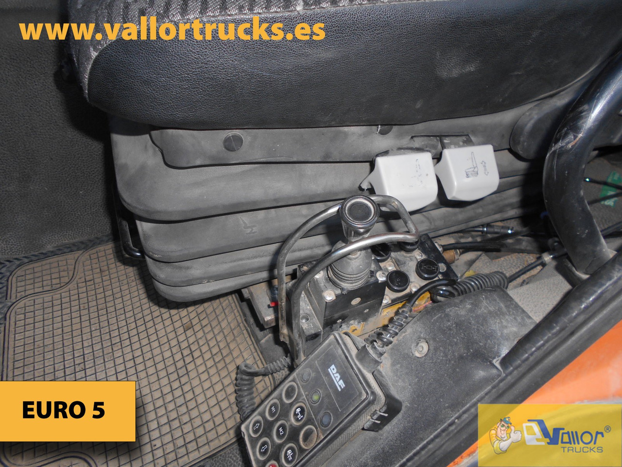 Abrollkipper DAF CF 85.460: das Bild 13